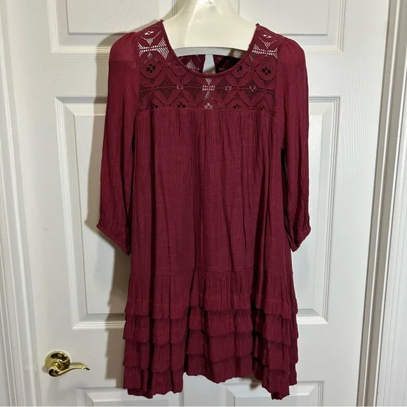 entro burgundy dress Floral Tiered Ruffle Midi Dresses